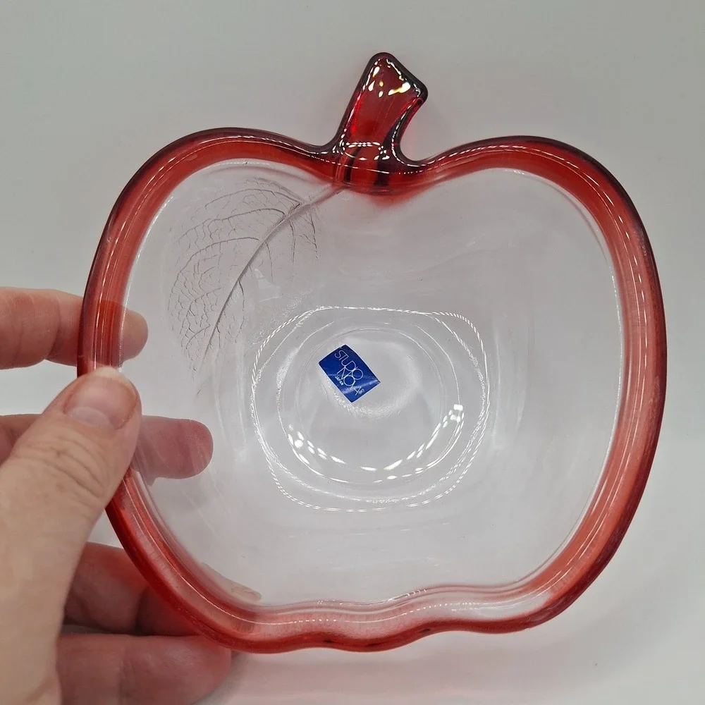 STUDIO‎ NOVA Pomme Red Apple Shaped Leaf Glass Bowl WY620/253 In Original Box